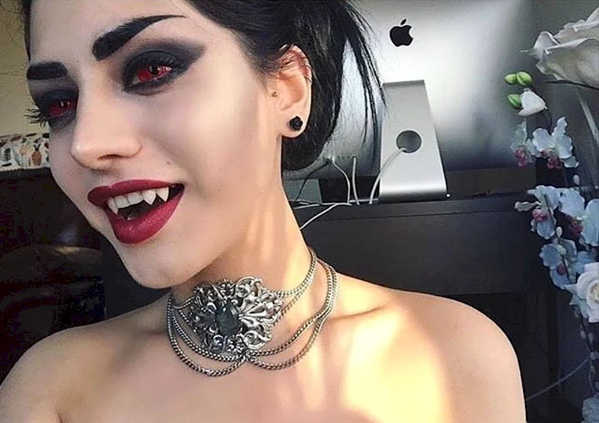 Amanda Vamp 2018