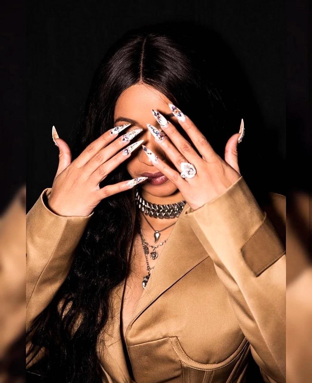Cardi b ногти