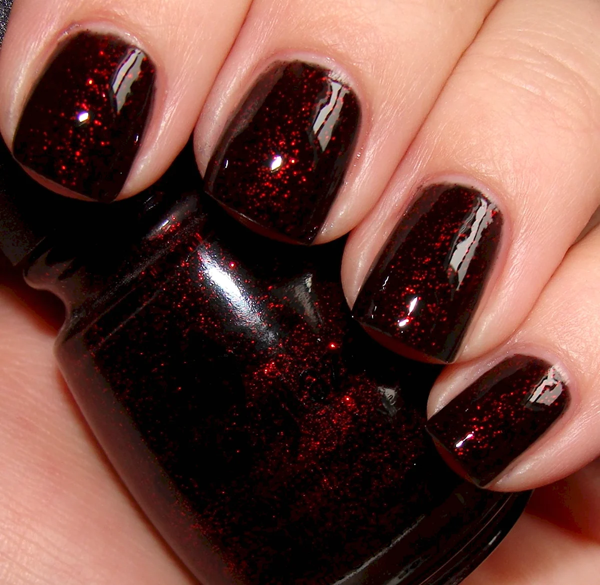 China Glaze лак для ногтей lubu Heels
