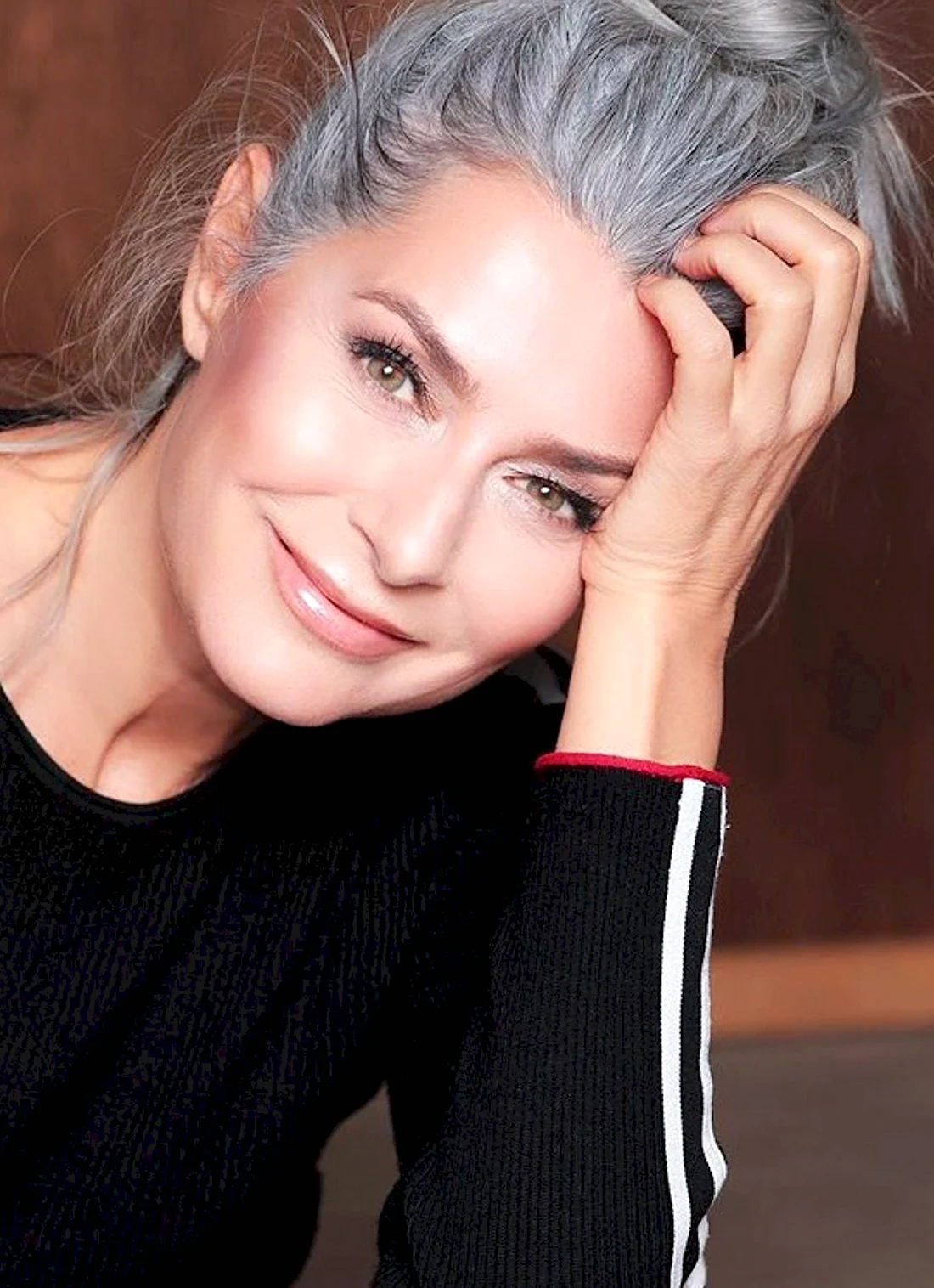 Дафна Хикс Grey hair