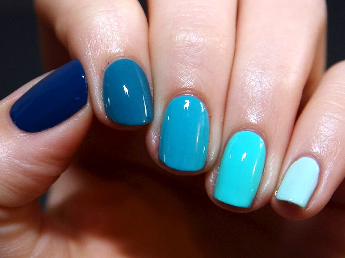 Essie голубые Карибы