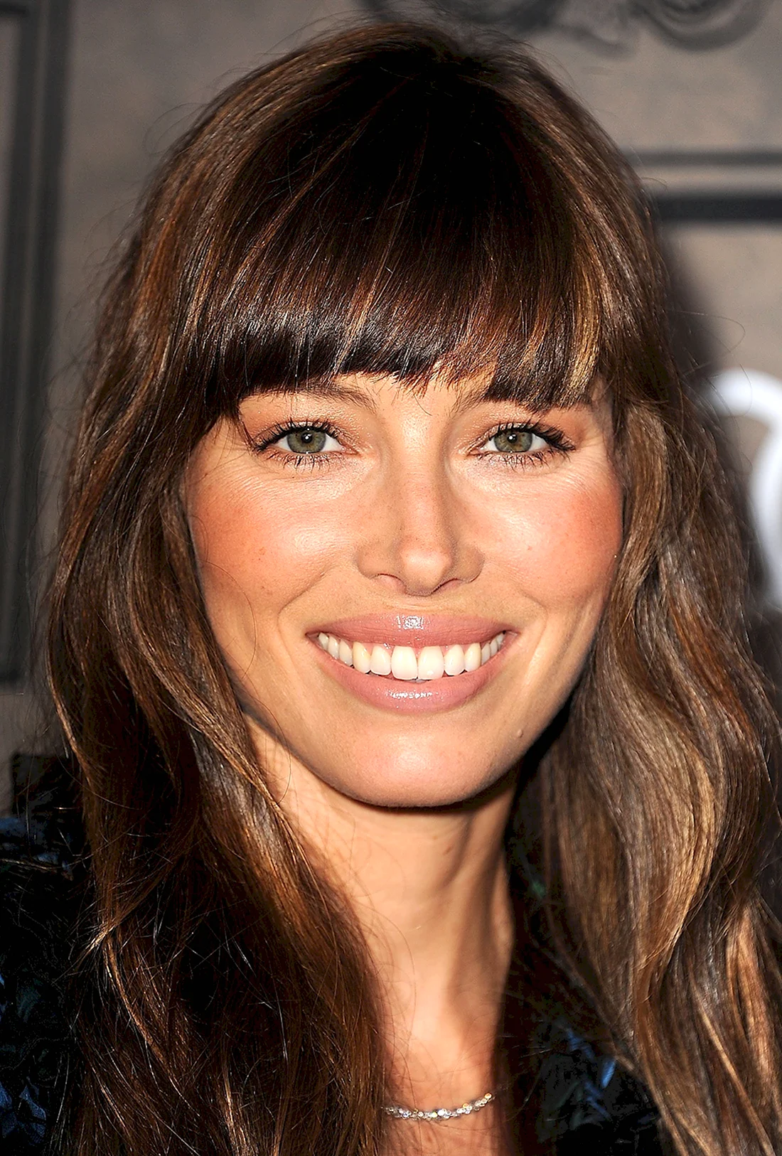 Jessica Biel челка