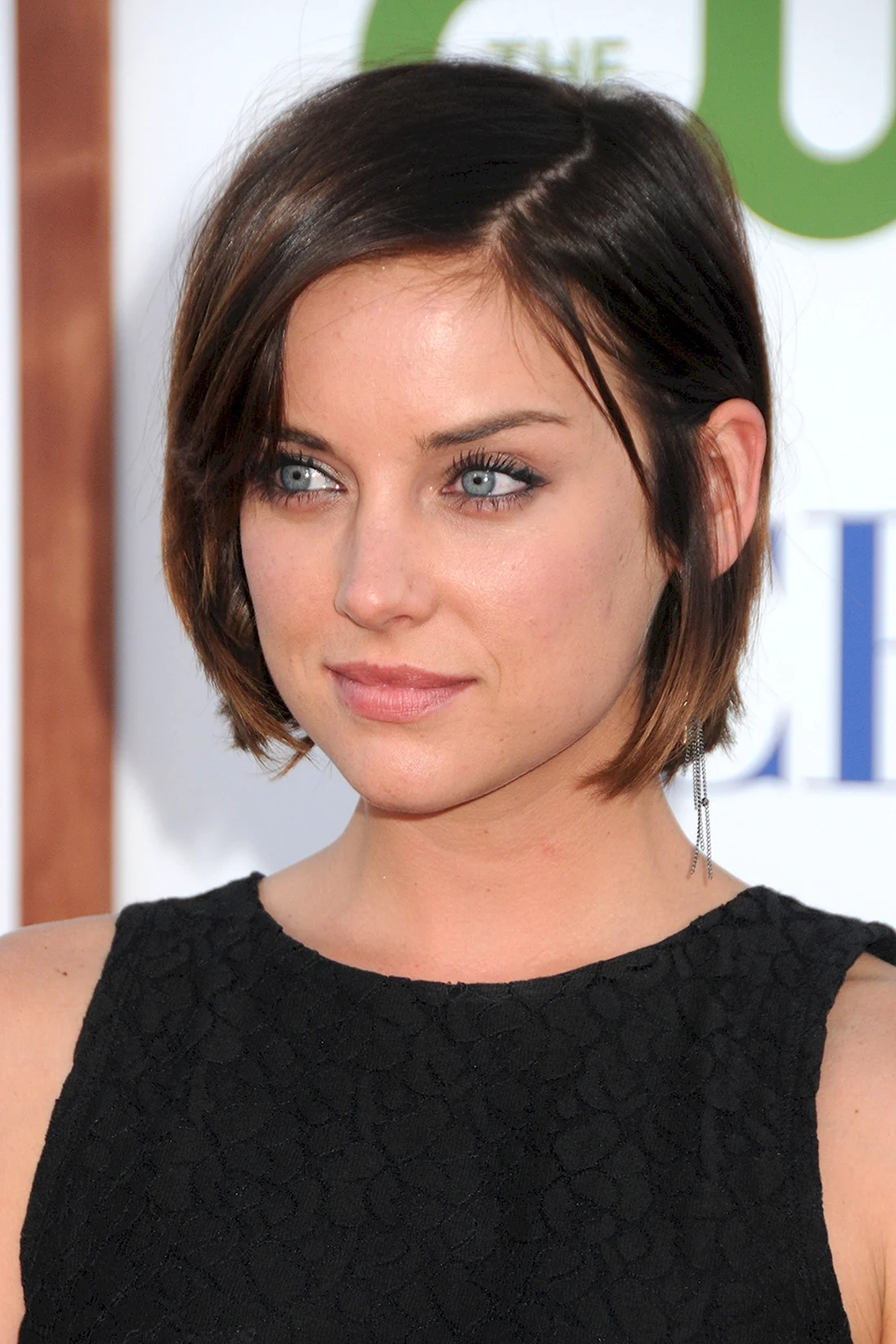 Jessica Stroup волосы
