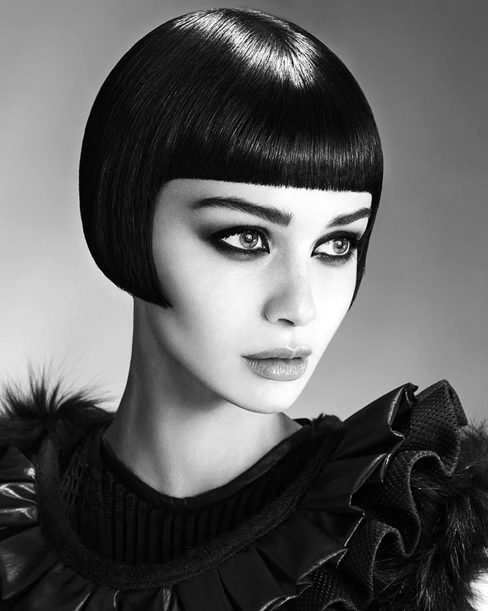 Короткая прямая челка