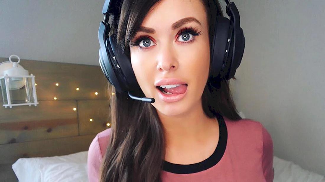 Laura Lux