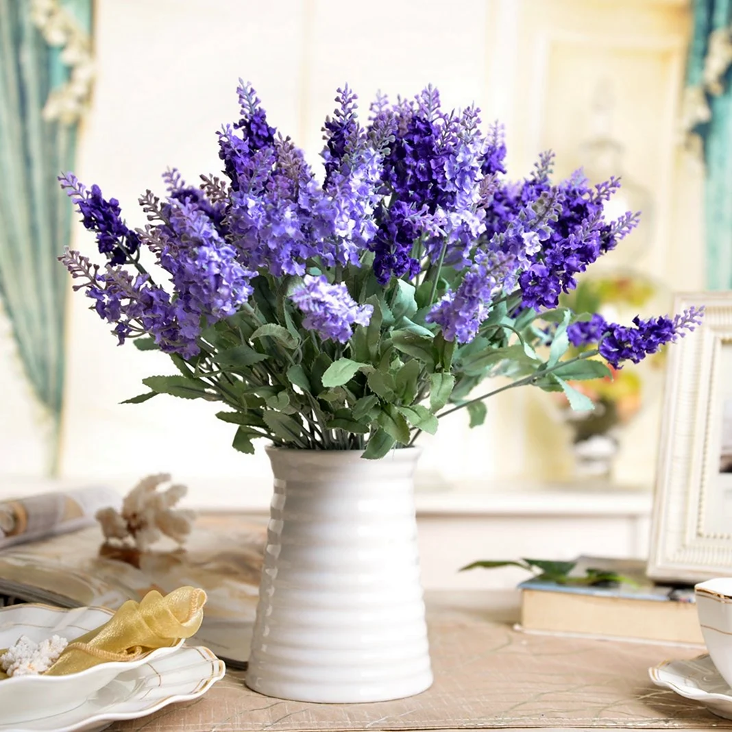 Лаванда в вазе