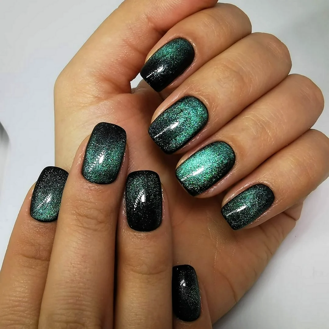 Маникюр кошачий глаз Северное сияние