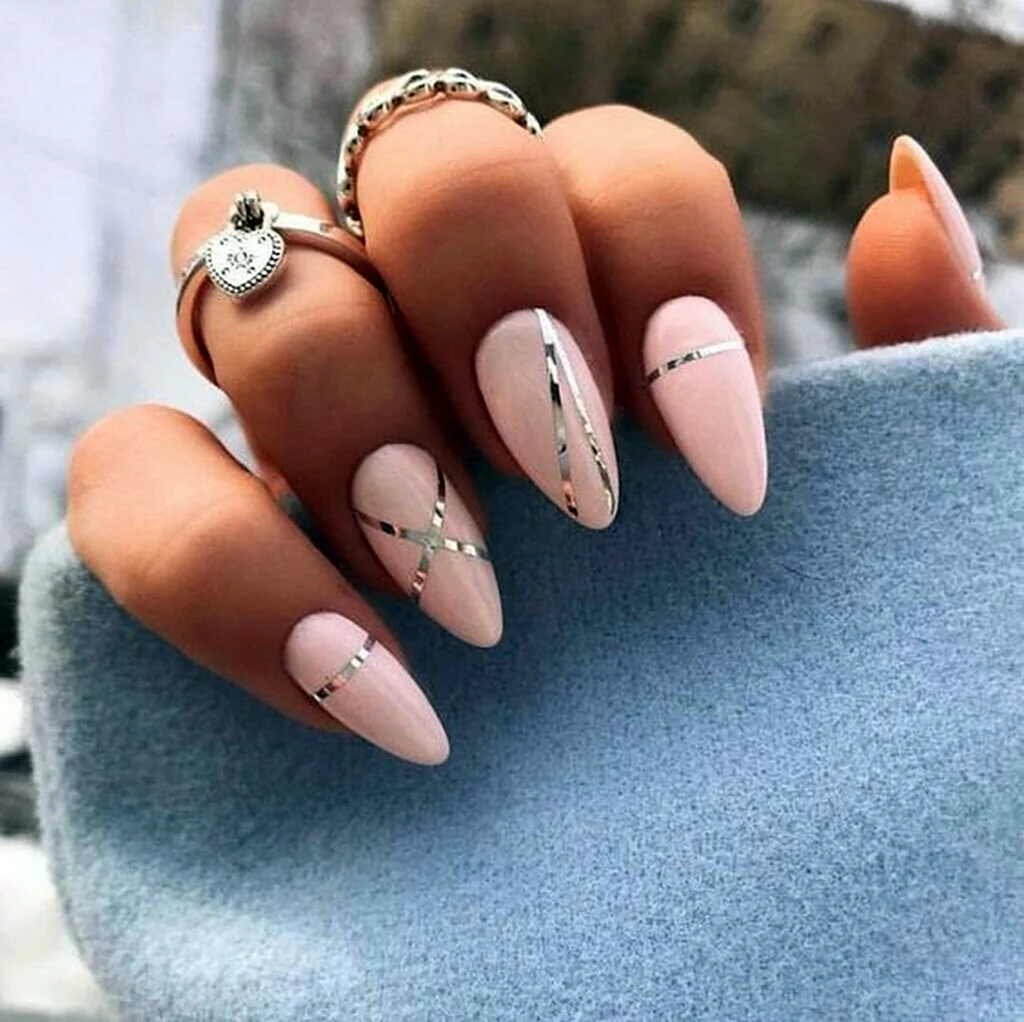 Миндалевидные ногти дизайн