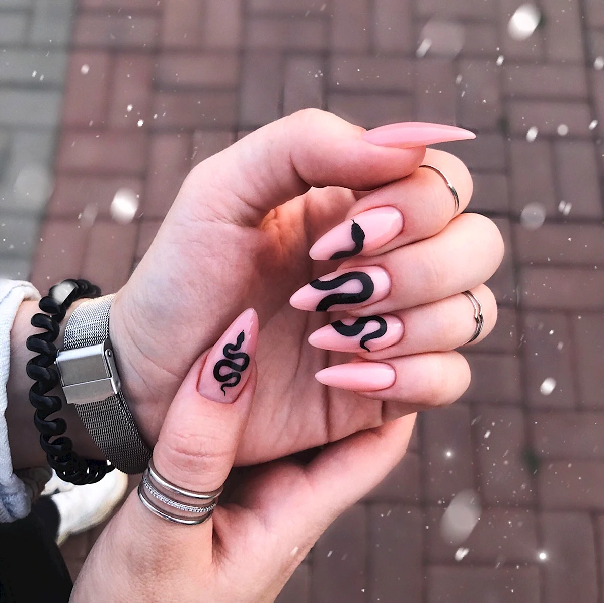 Ногти молодежные