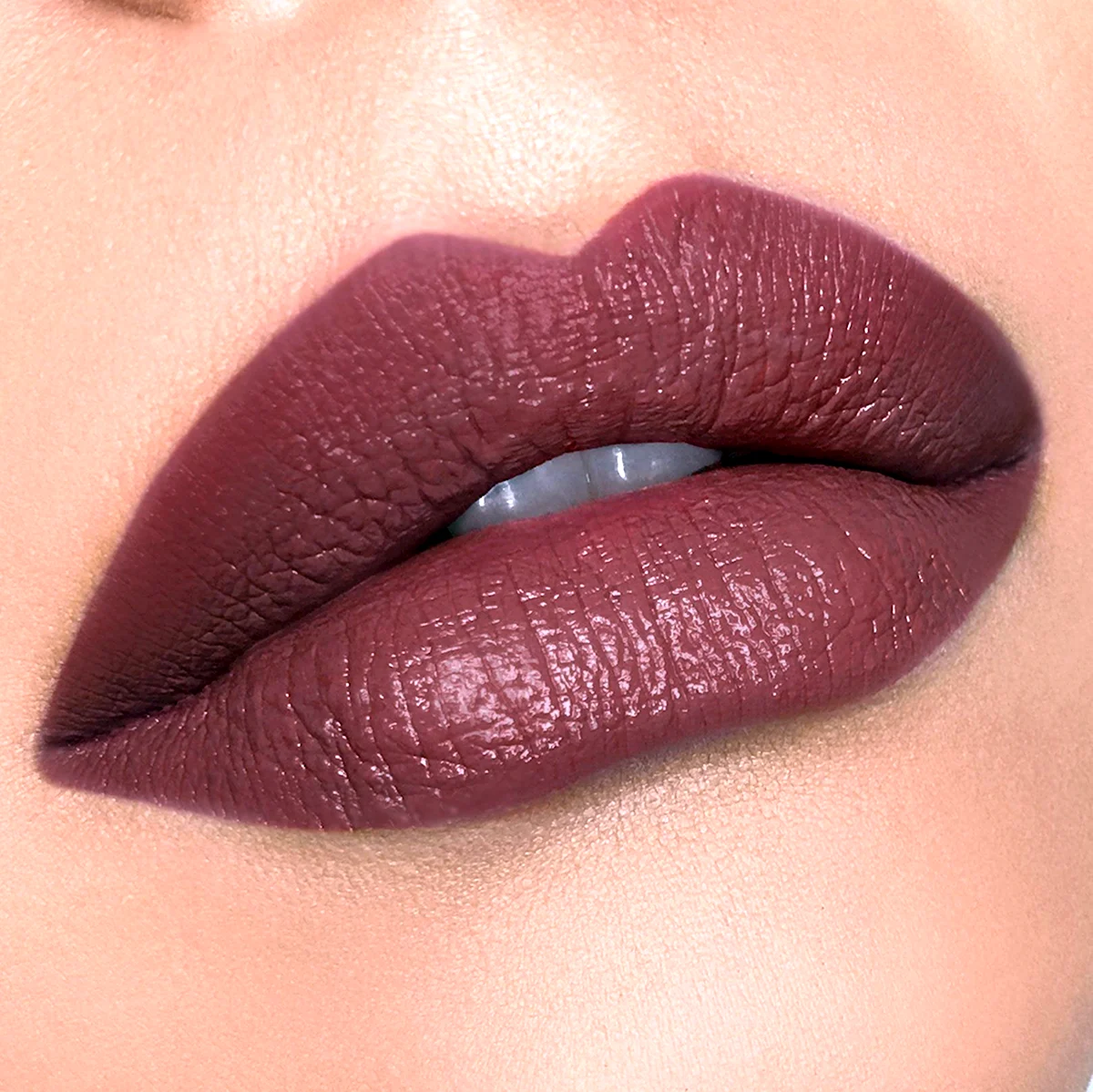 Оттенок Mauve помады
