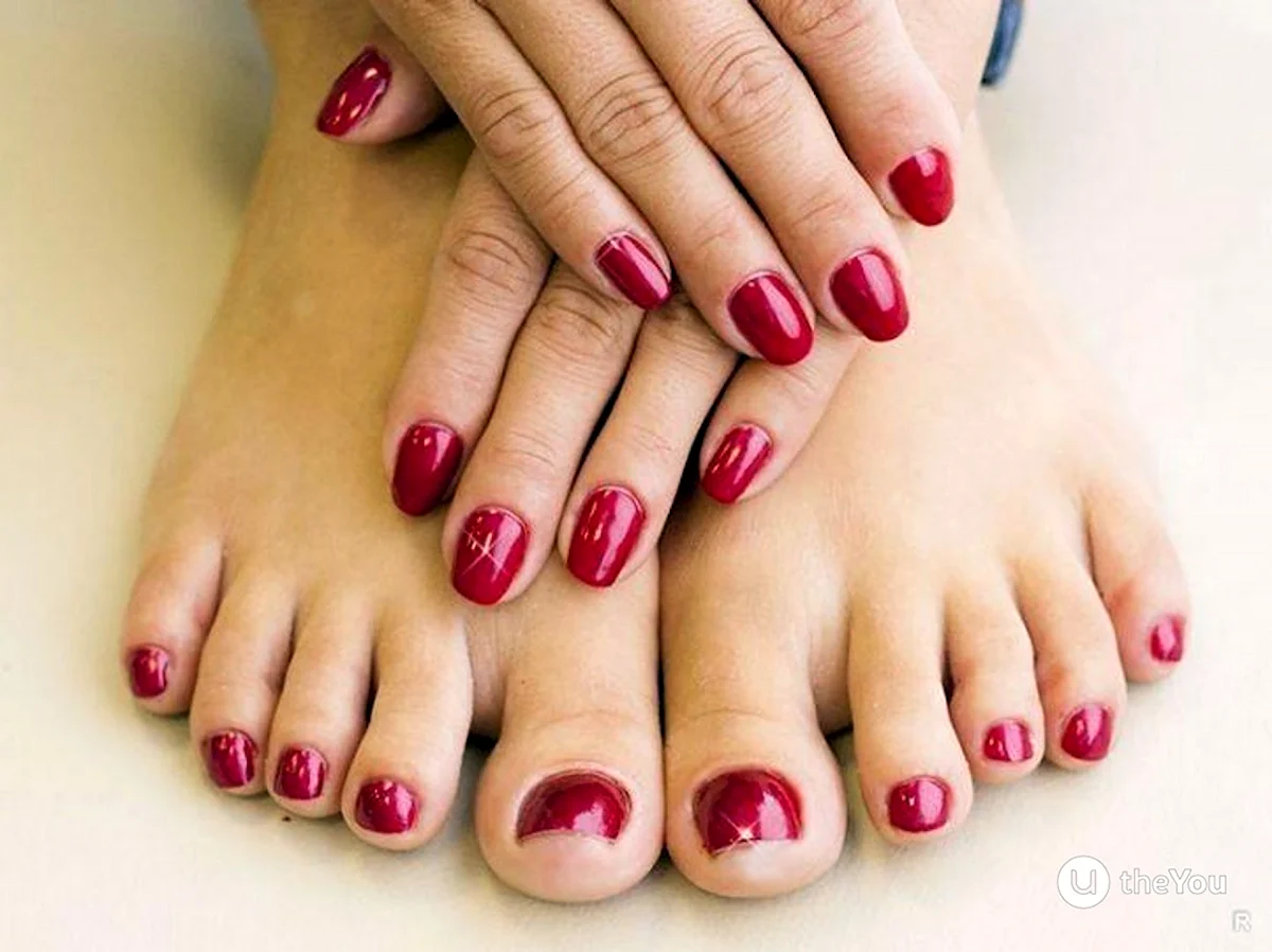Педикюр однотонный
