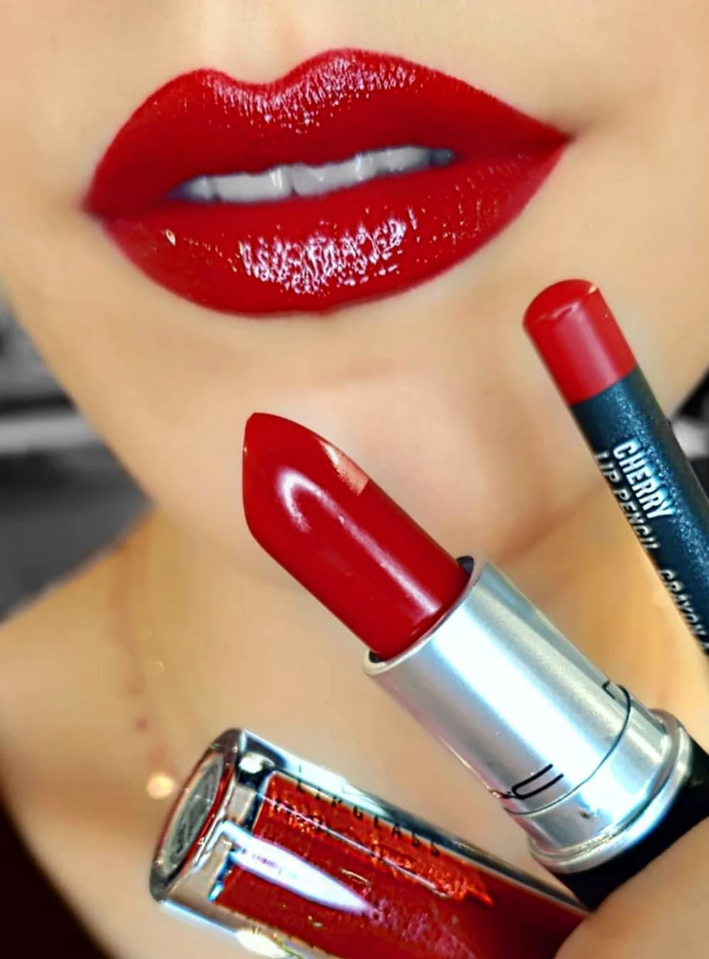 Помада Cherry Mac