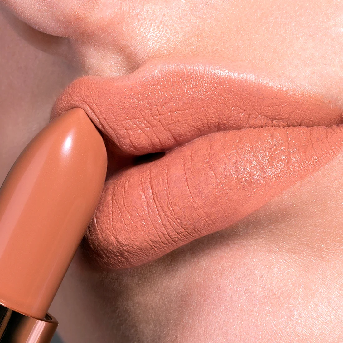 Помада Inglot j205 Flor