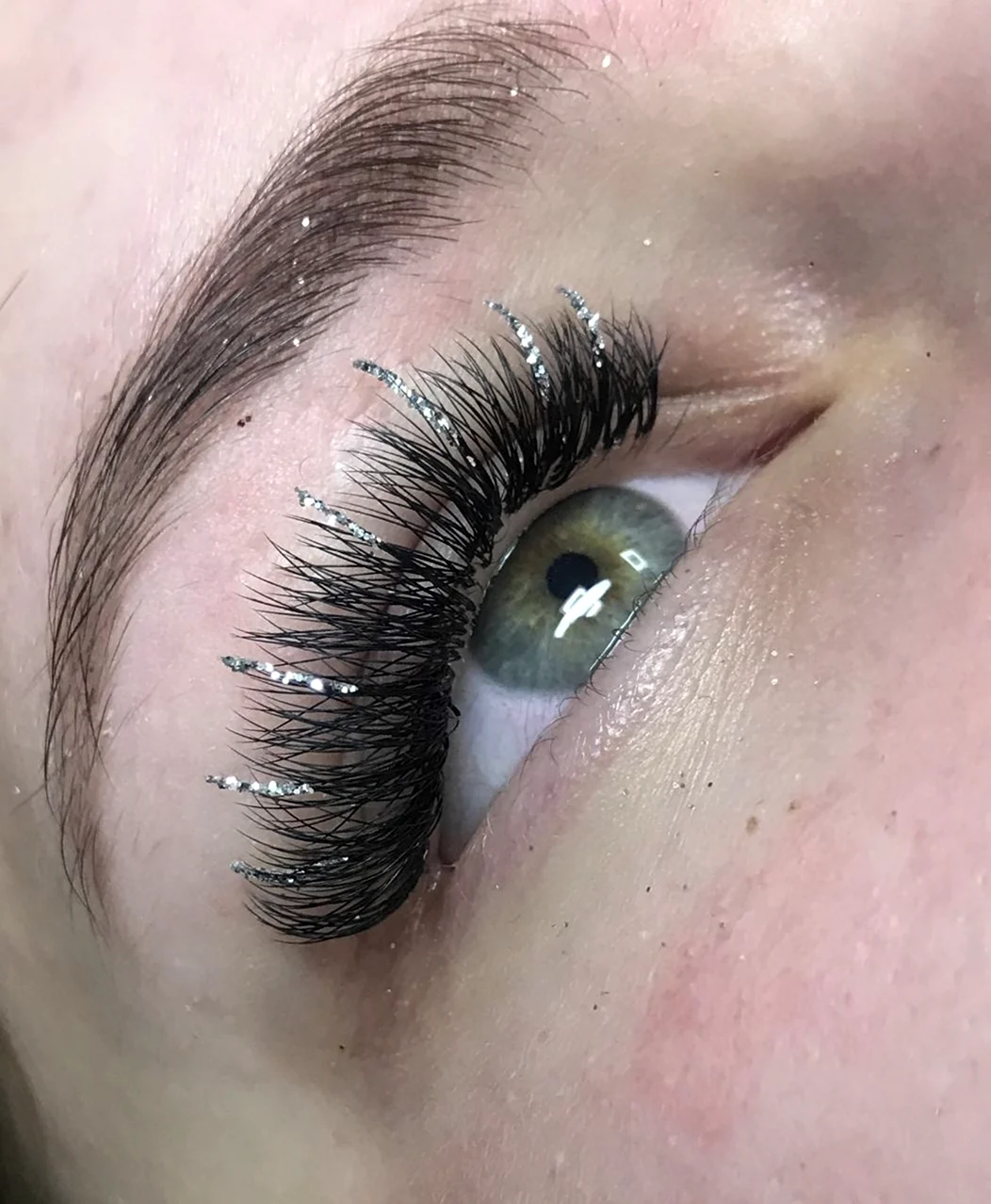 Ресницы с блестками