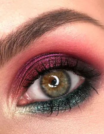 Розовый макияж для зеленых глаз