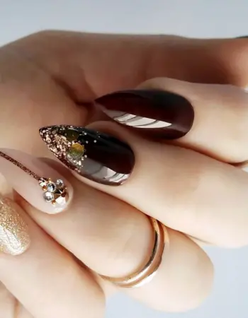 Шоколадные ногти с золотом