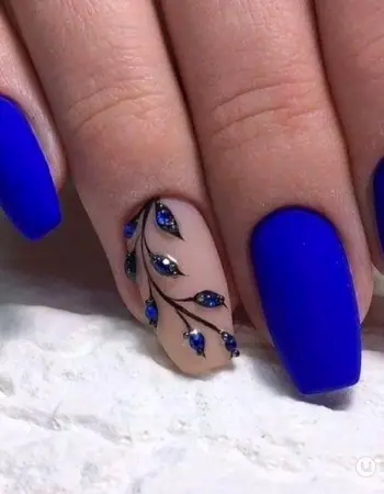 Синие матовые ногти