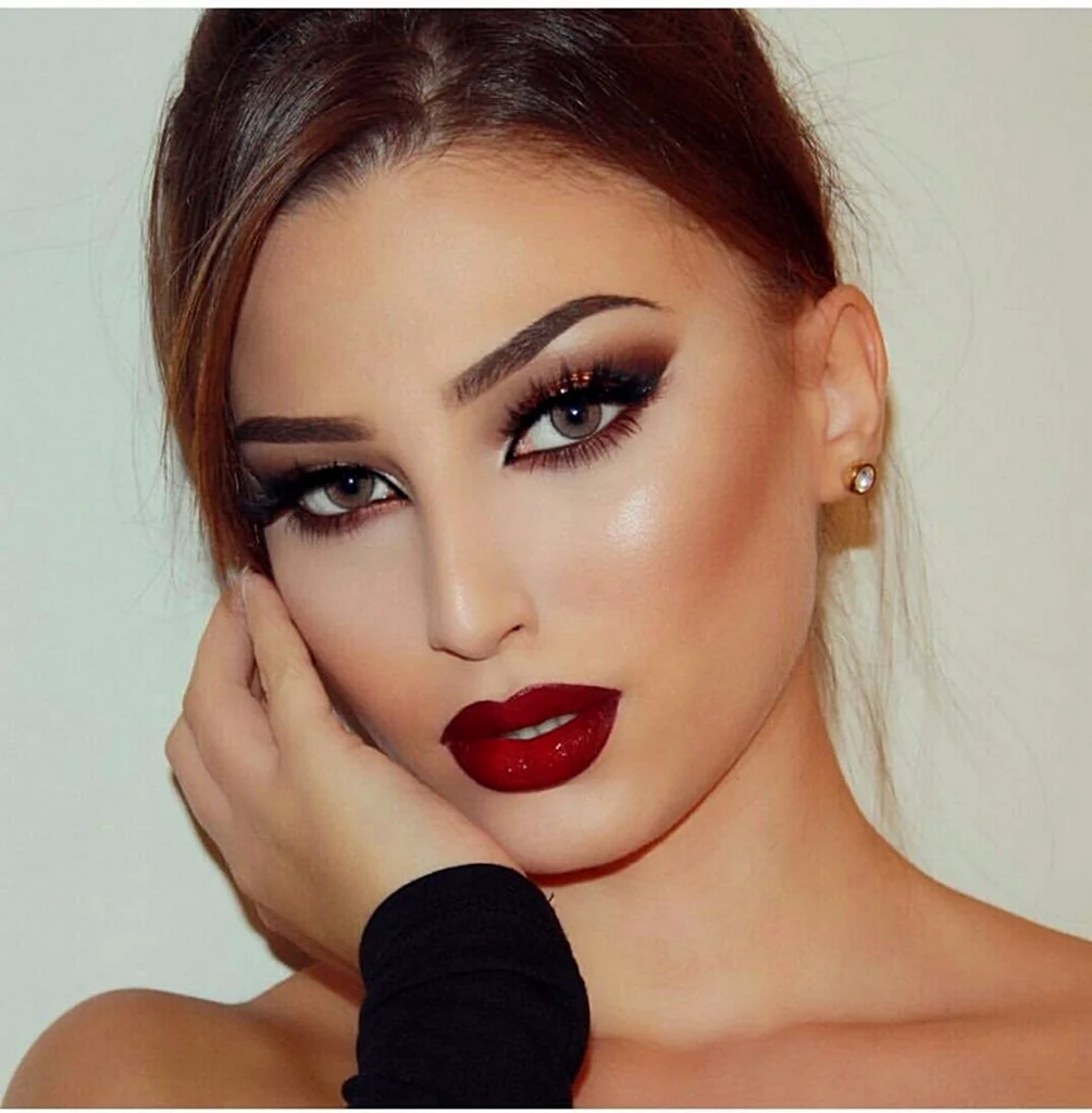 Смоки айс макияж красный