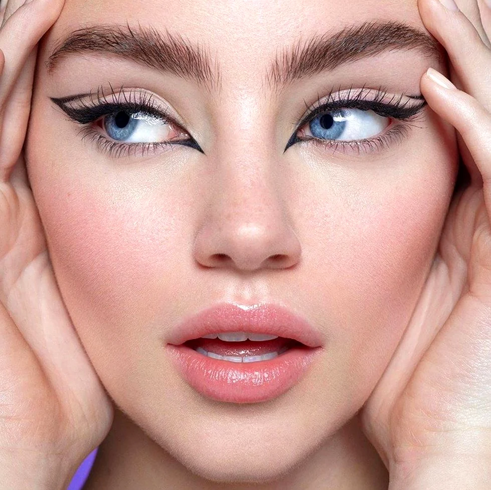 Стрелки на нависшее веко 2022