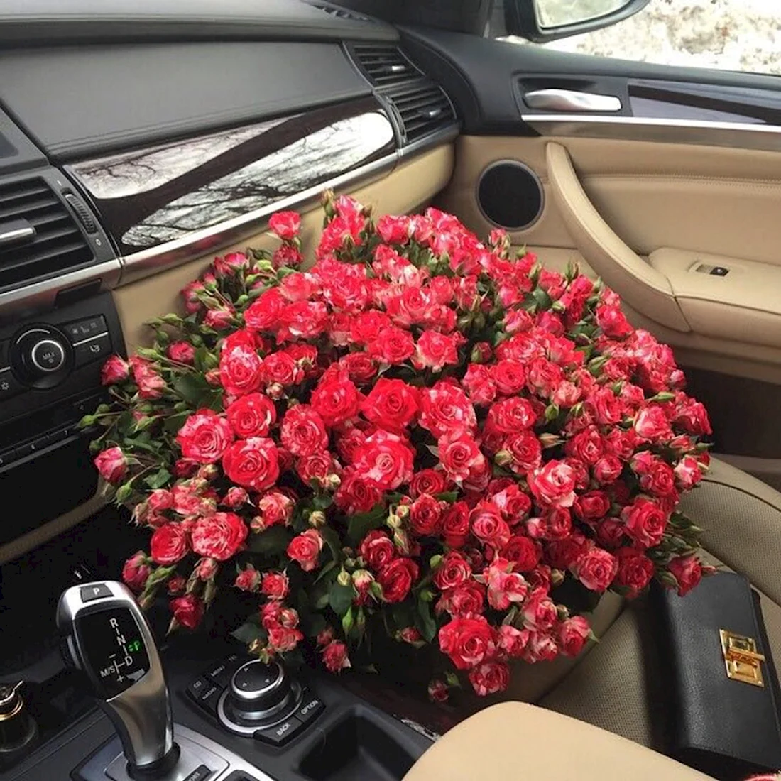 Цветы в Порше Кайен