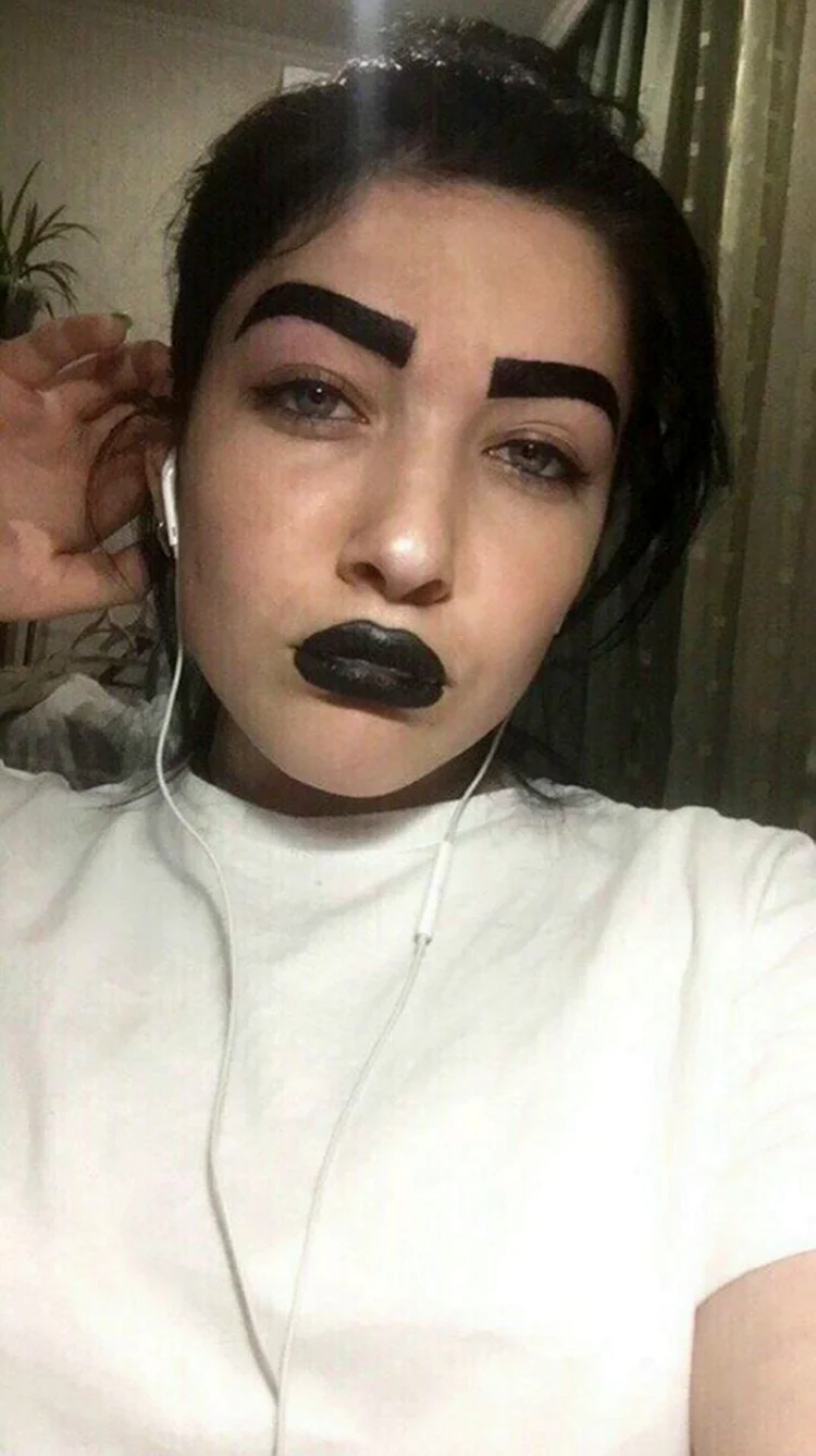 Ужасные брови