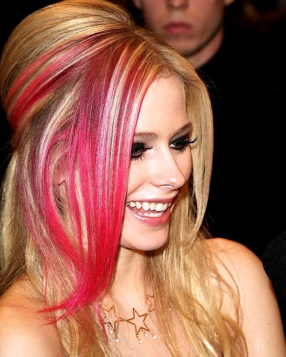 Avril Lavigne Pink