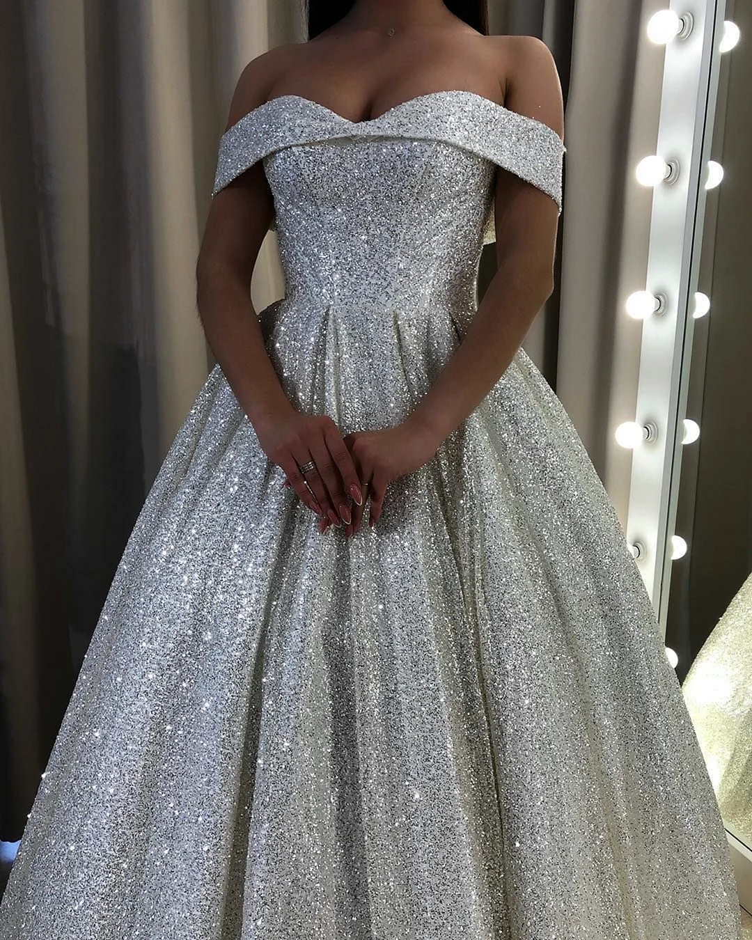 Ball Gown Свадебные платья блестящие