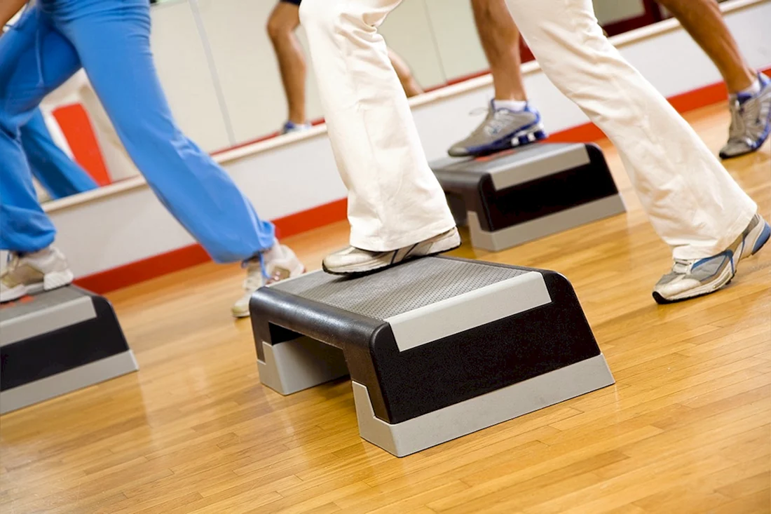 Basic Step в степ аэробике
