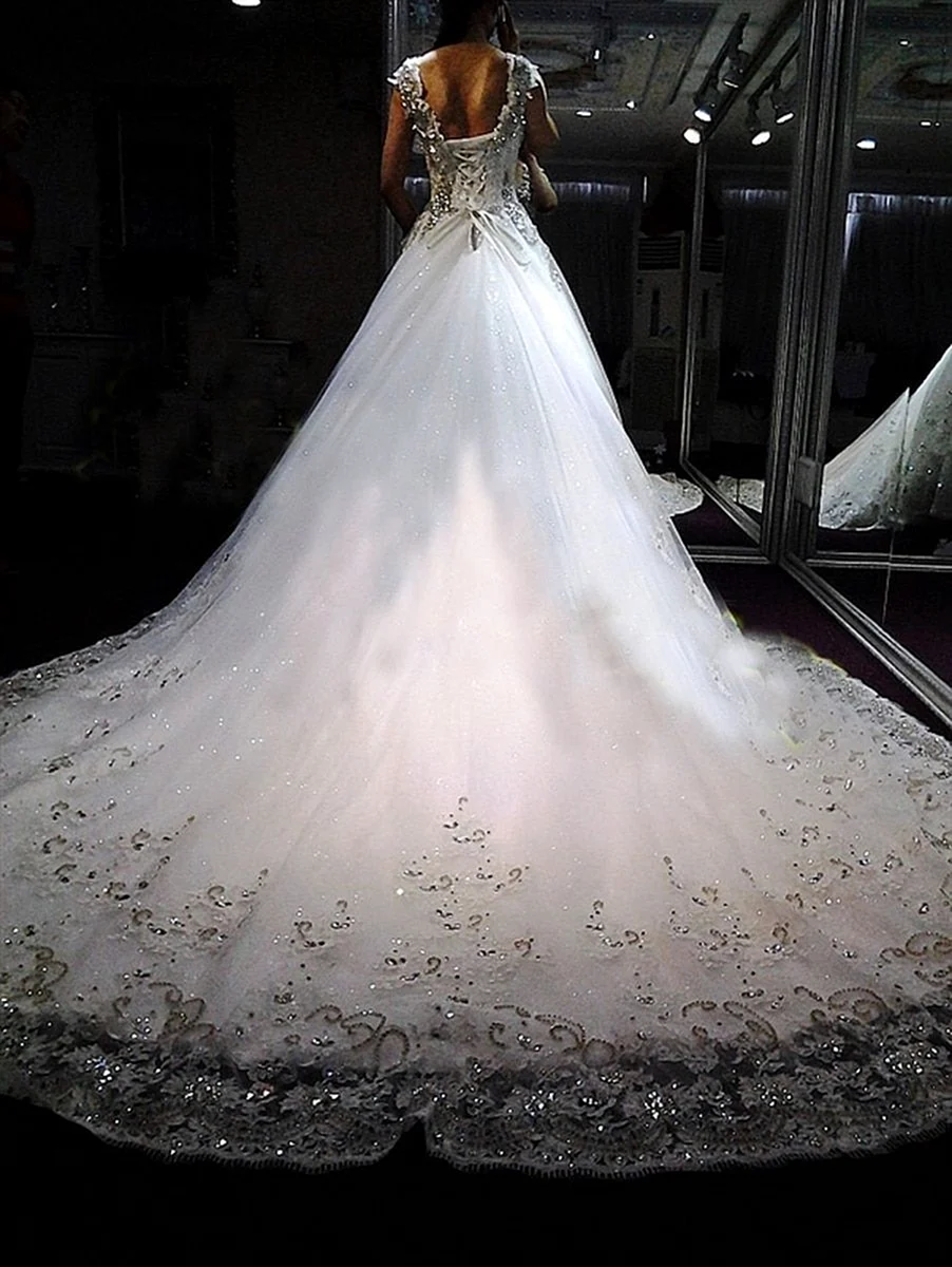 Бриллиантовое свадебное платье the Diamond Wedding Gown