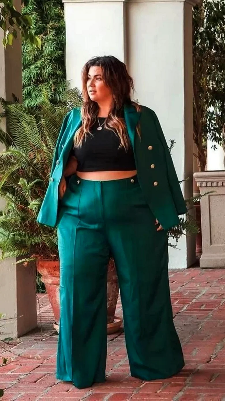 Брючный костюм для полных женщин