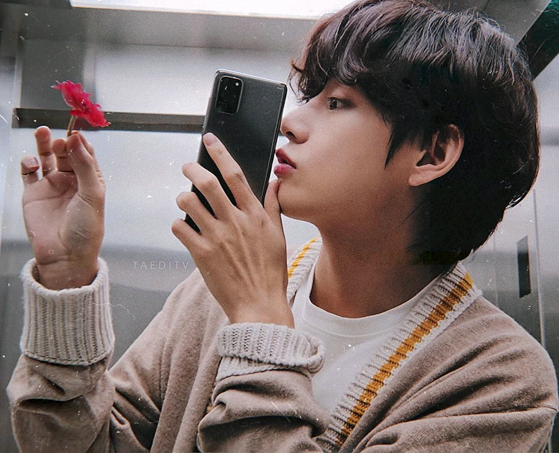 BTS V