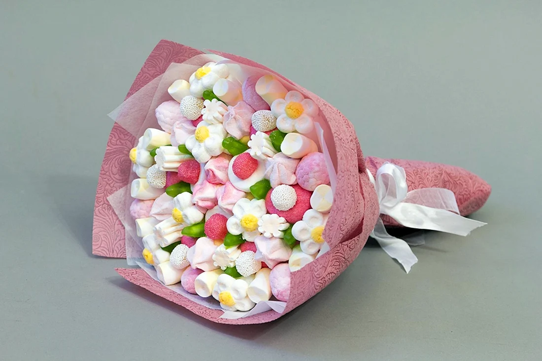 Букет из зефира и мармелада и маршмеллоу
