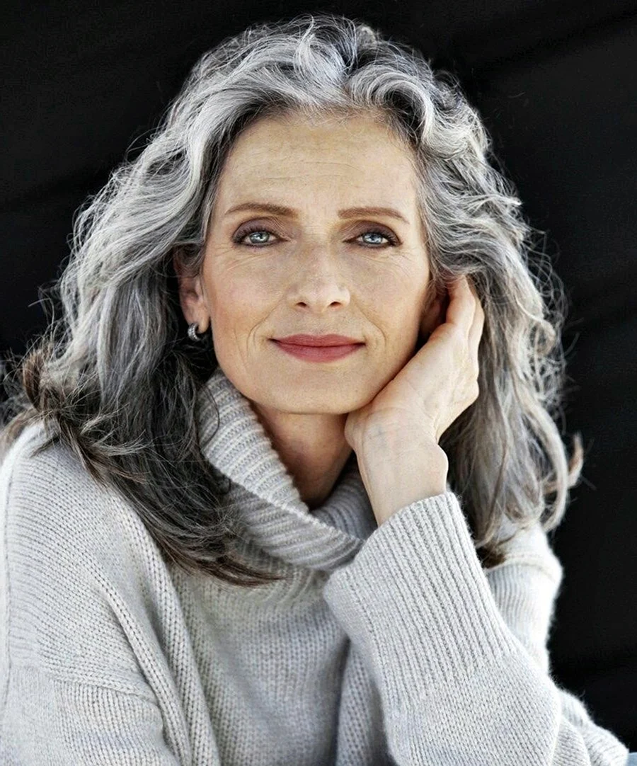 Дафна Хикс Grey hair