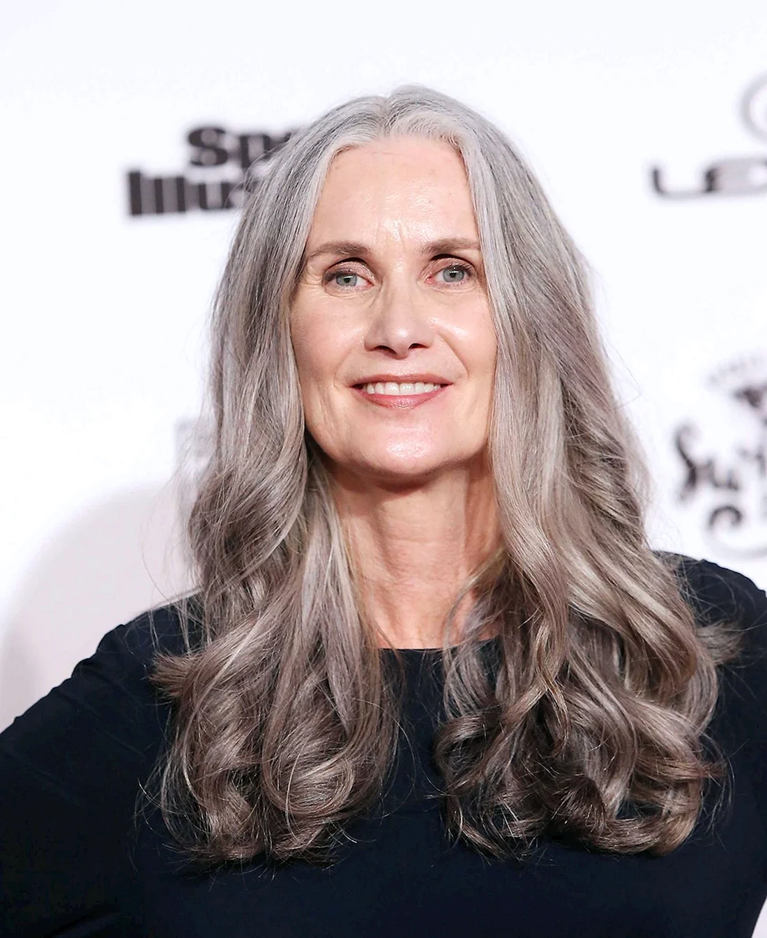 Дафна Хикс Grey hair