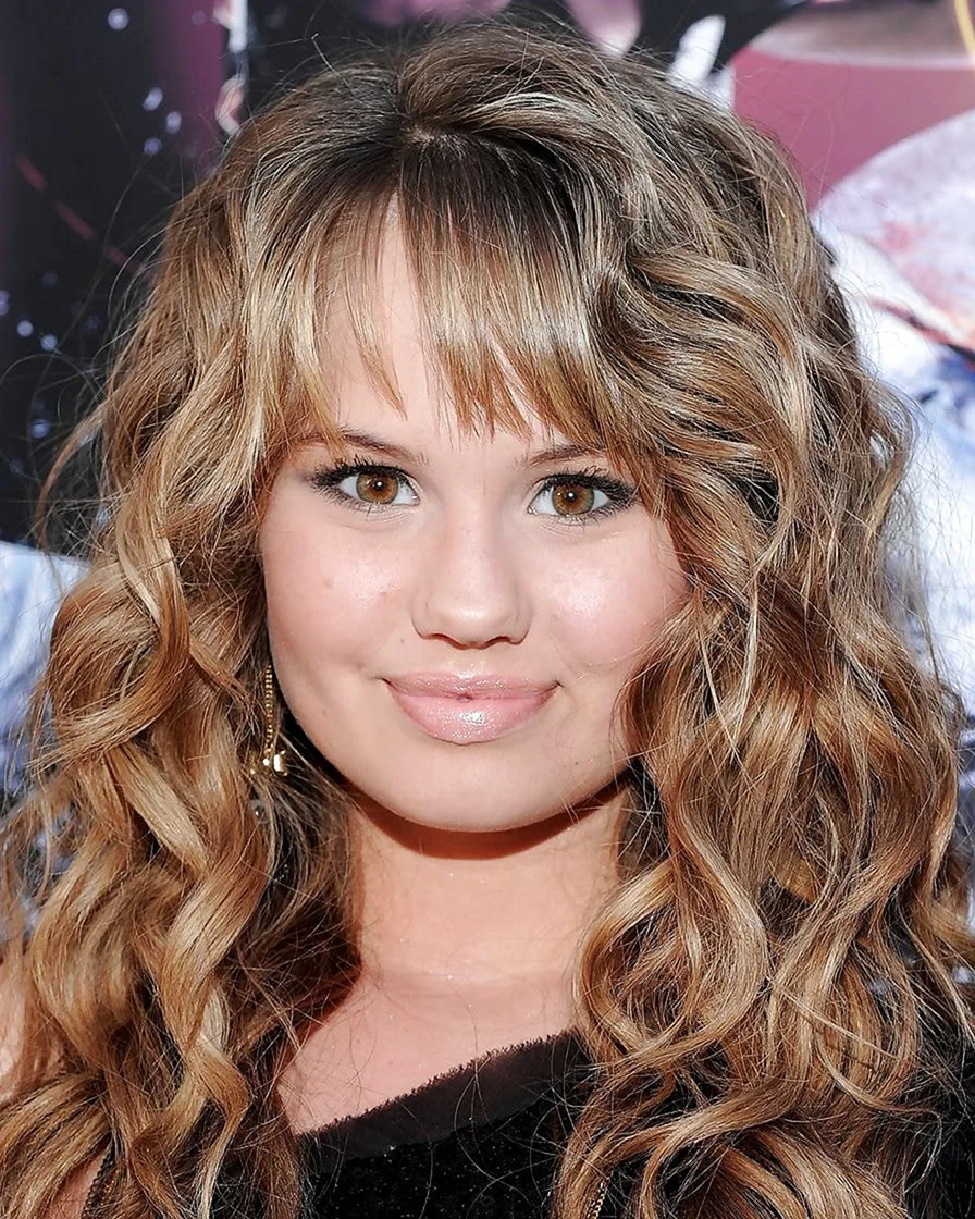 Debby Ryan с чёлкой