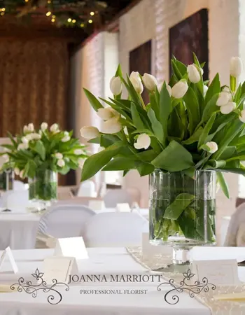Декор свадьбы с тюльпанами