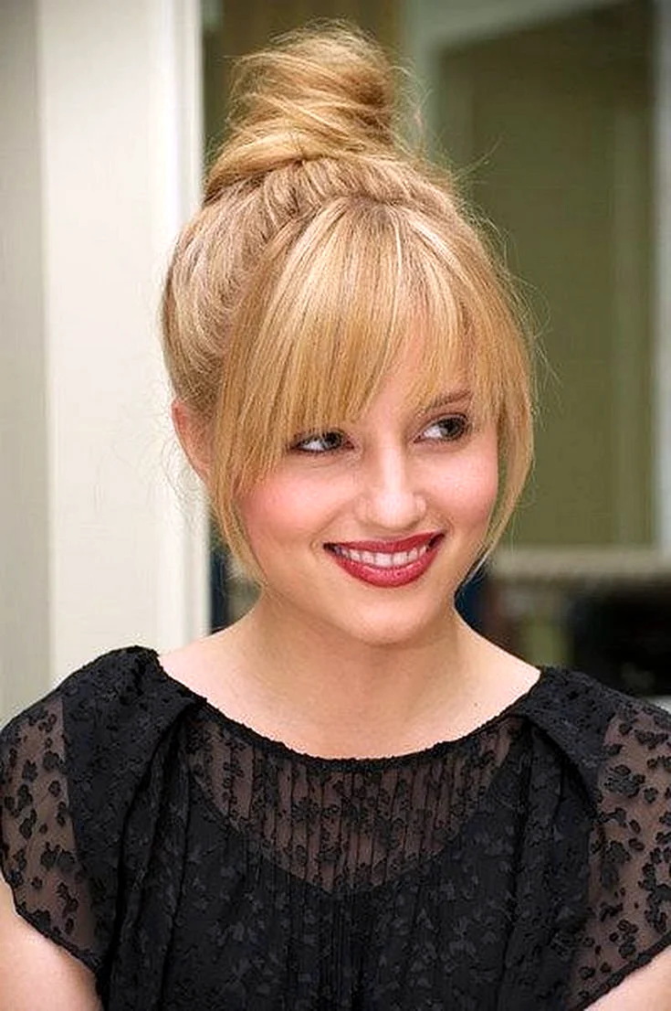 Дианна Агрон челка