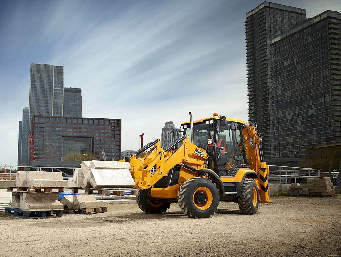 Экскаватор погрузчик JCB на стройке