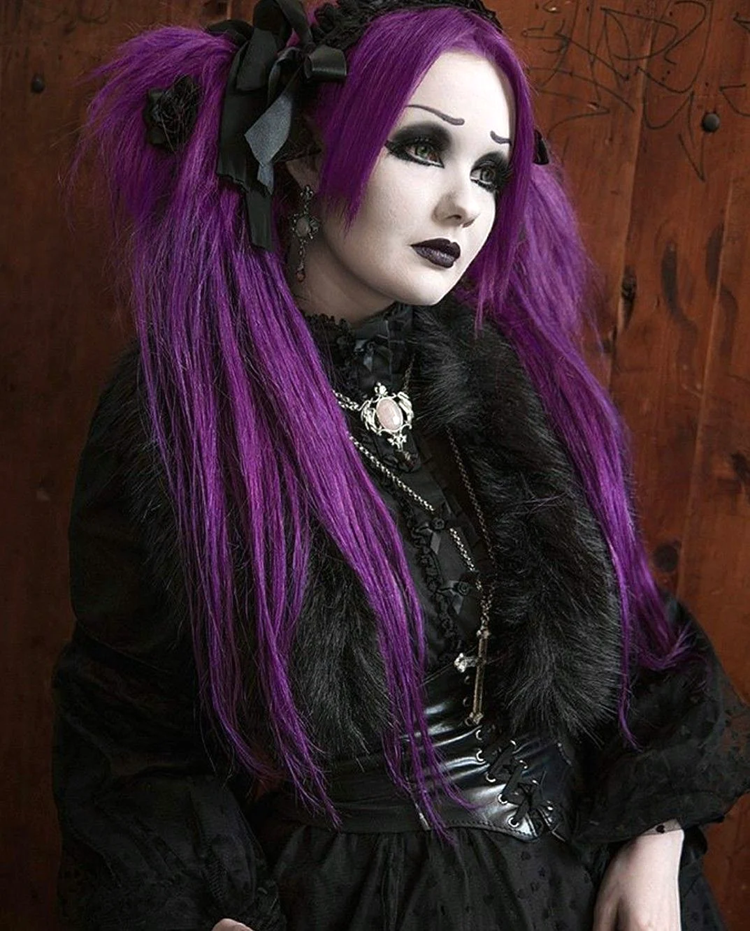 Эстер Торпиль Gothic
