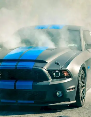 Ford Mustang Shelby бернаут