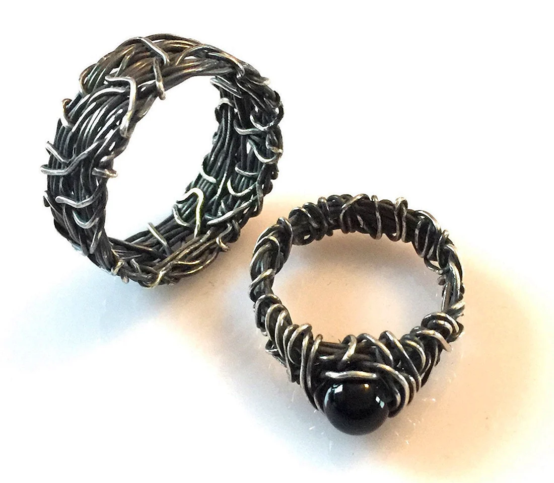 Готические обручальные кольца