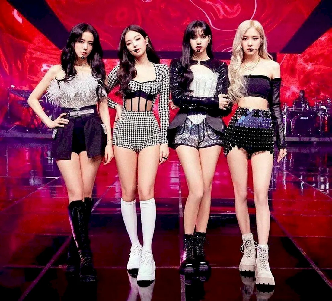 Группа BLACKPINK 2021