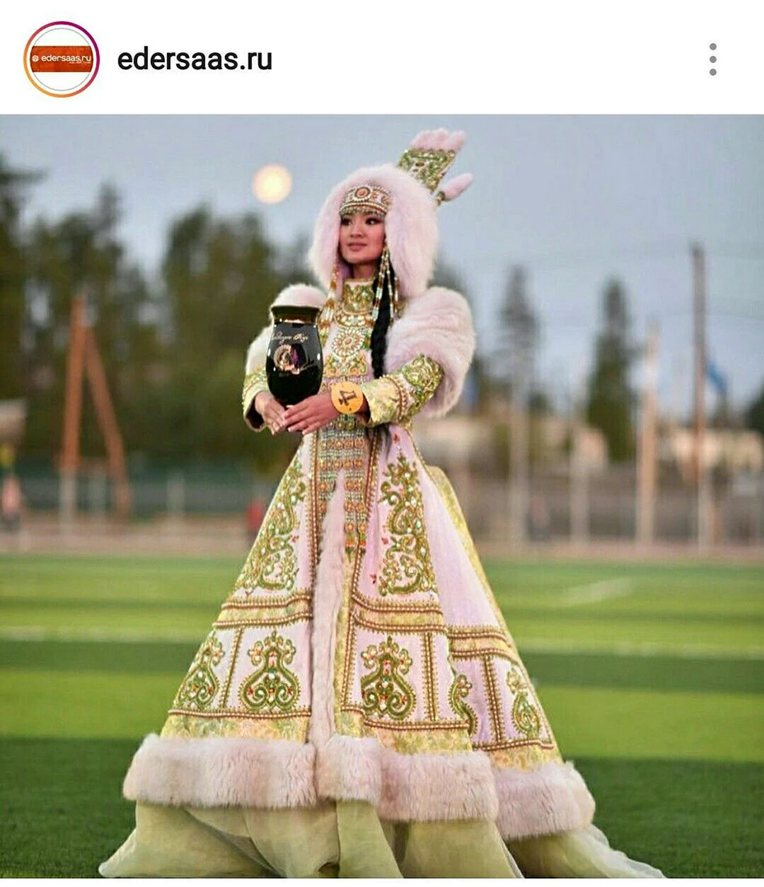 Якутская народная одежда Ысыах