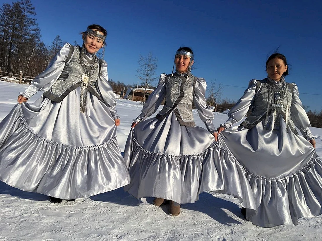 Якутские платья