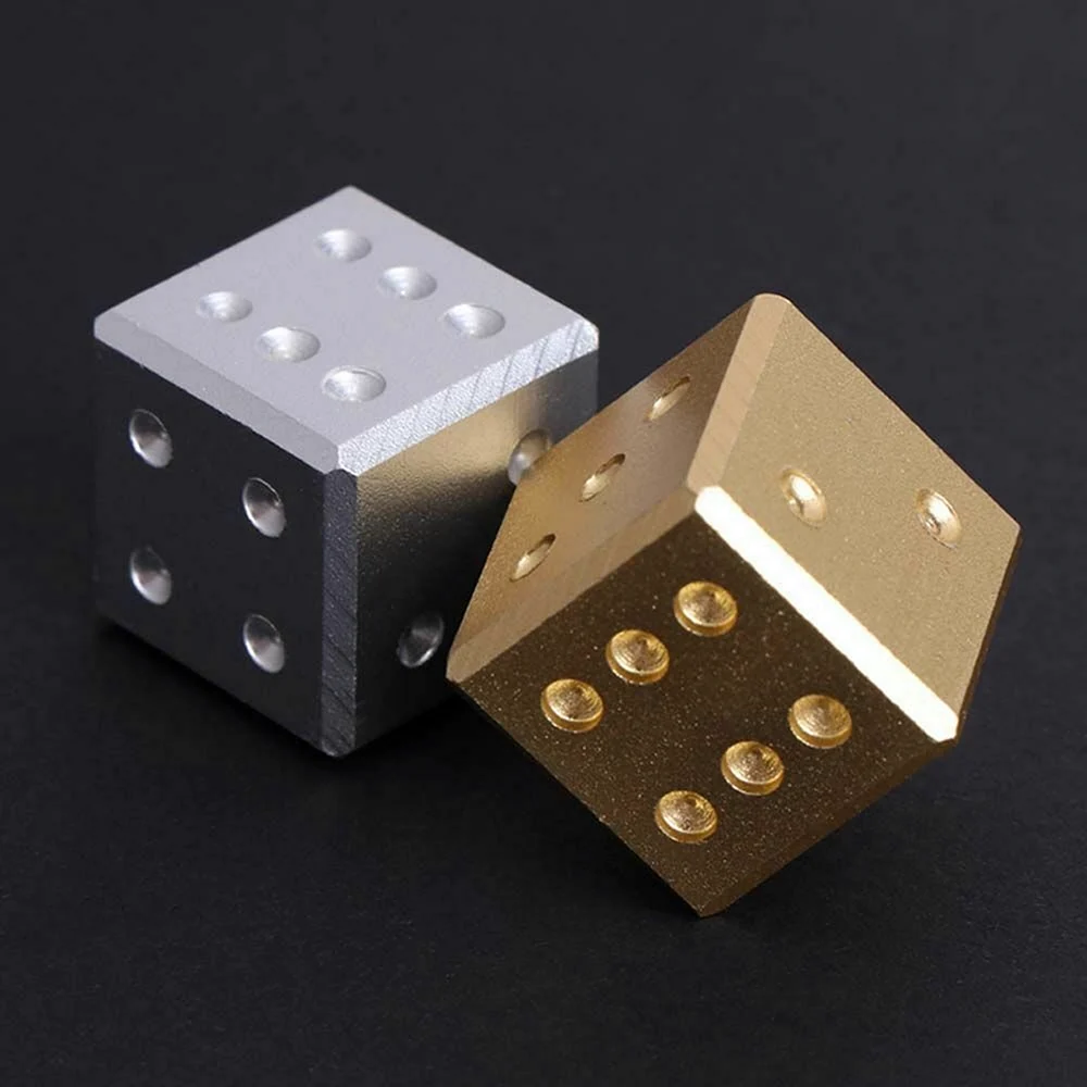 Игральная кость dice