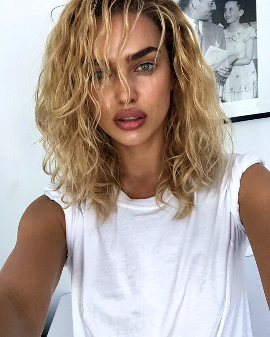 Ирина Шейк блондинка