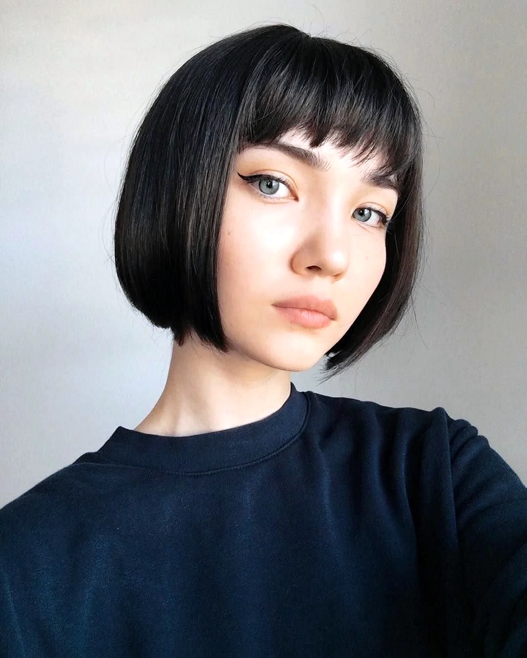 Каре с челкой