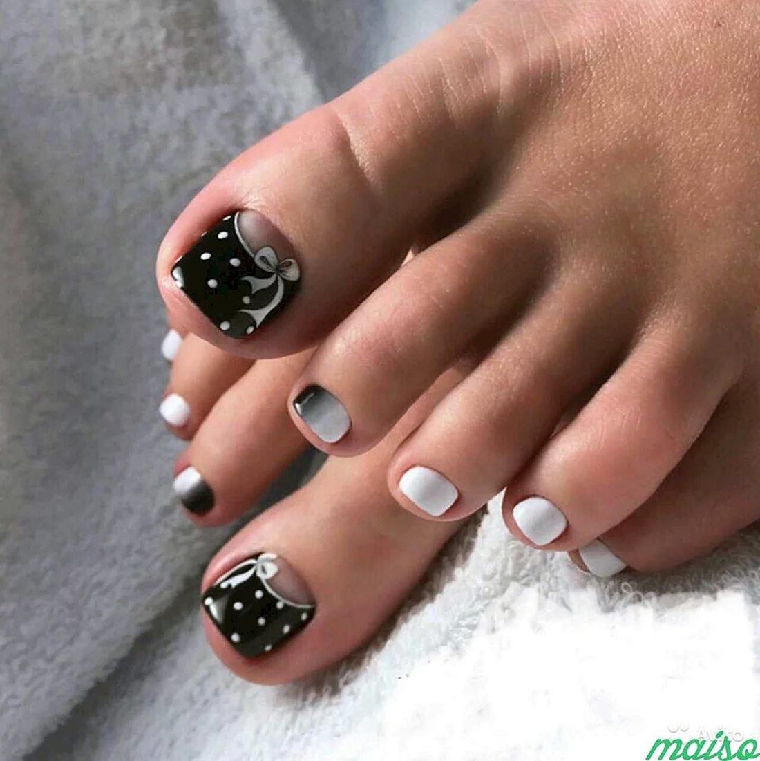 Красивый педикюр