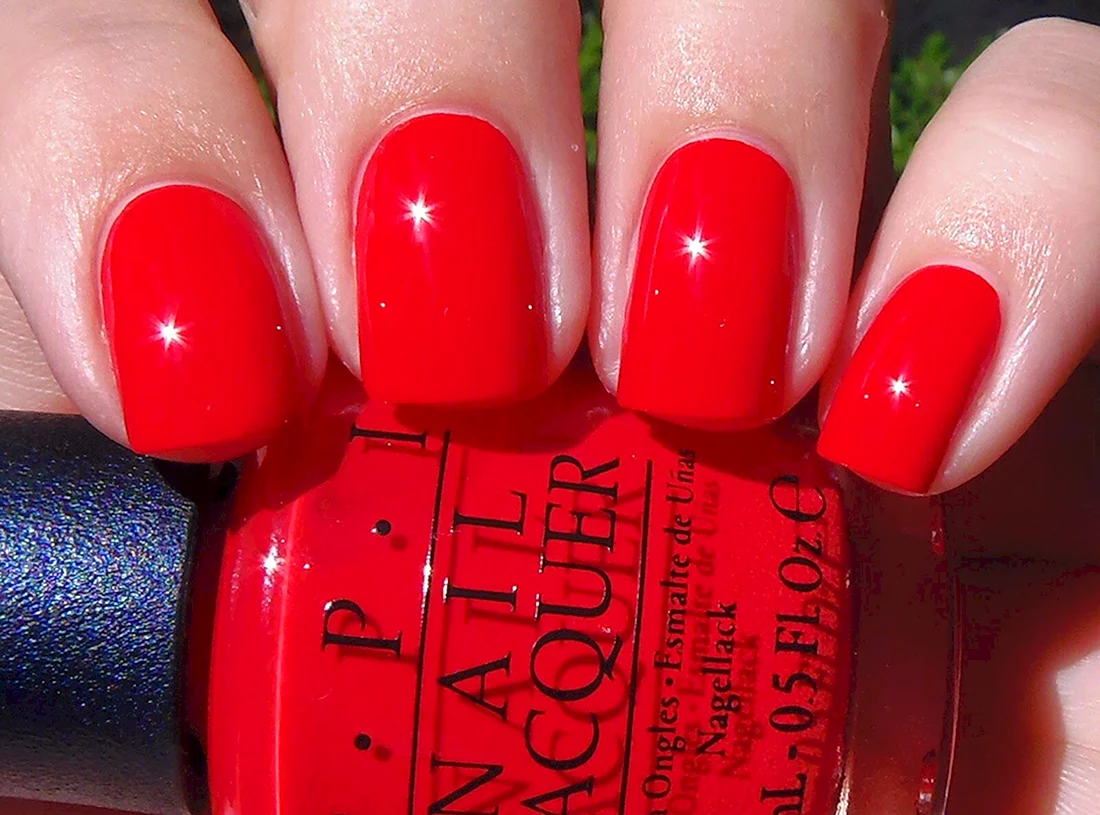 Лак для ногтей OPI красный