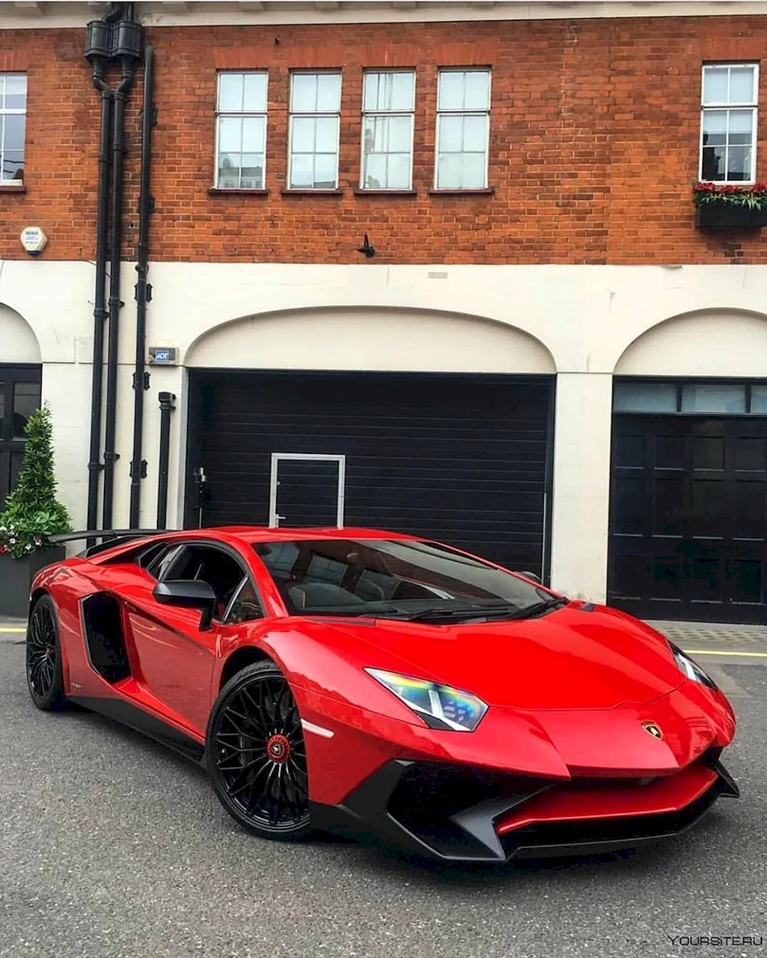 Lamborghini Aventador lp700-4 красный